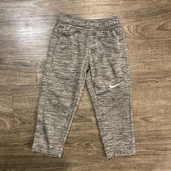 Nike Dri Fit Fleece Tracksuit Boys 4 XS Grey White 2 Piece Jogger Suit Hoodie - Picture 6 of 8